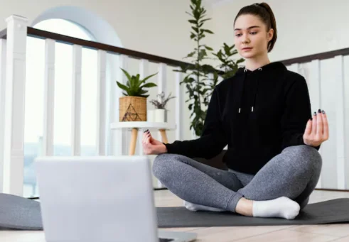 You can learn hypnotherapy from the comfort of your own home.